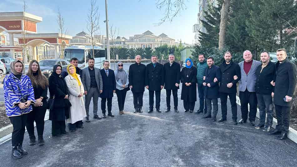 AK Parti İzmit Belediye Başkan Adayını Karşılamaya Hazır
