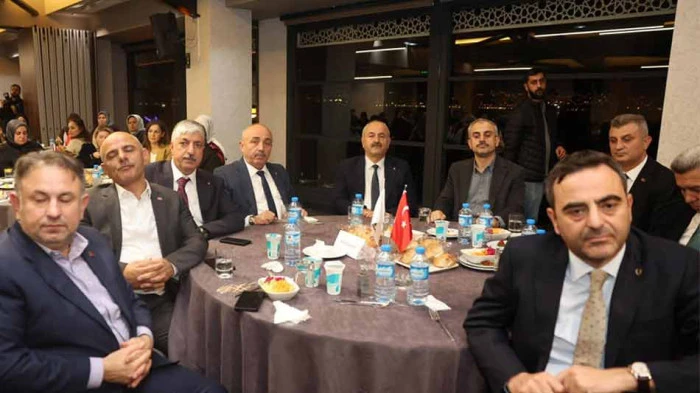 AK PARTİLİ BELEDİYE BAŞKANLARI ÇOK YORGUN