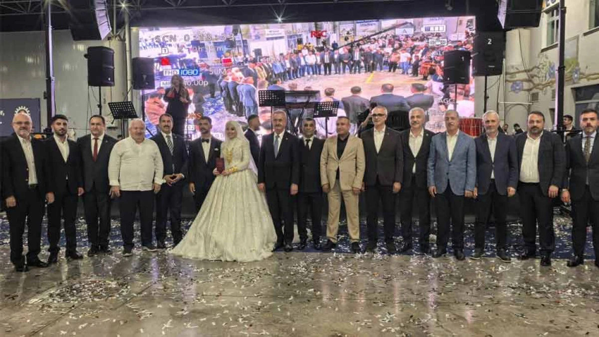 AYHAN &Ccedil;AKAN GEBZE B&Ouml;LGESİ SİYASET VE İŞ D&Uuml;NYASINI BULUŞTURDU
