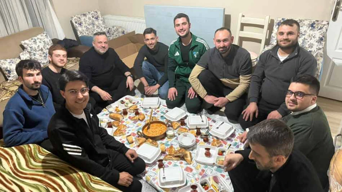 BAŞKAN DOKUZLAR MENEMEN YAPTI