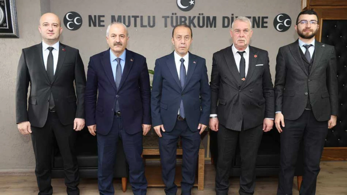 B&Uuml;Y&Uuml;KG&Ouml;Z MHP GEBZE İLE İL BAŞKANINI TEBRİK'E GİTTİ