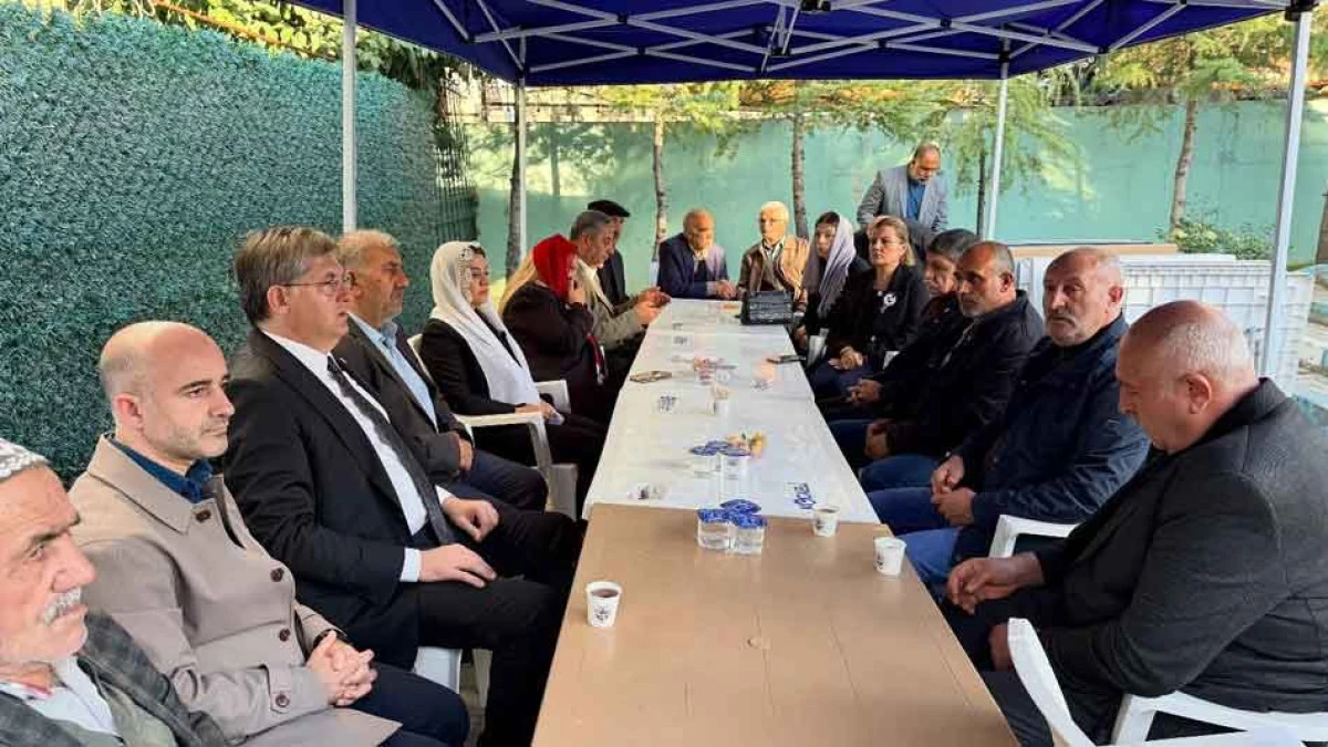 CHP KOCAELİ DİLOVASI'NA TAZİYEYE GELDİ