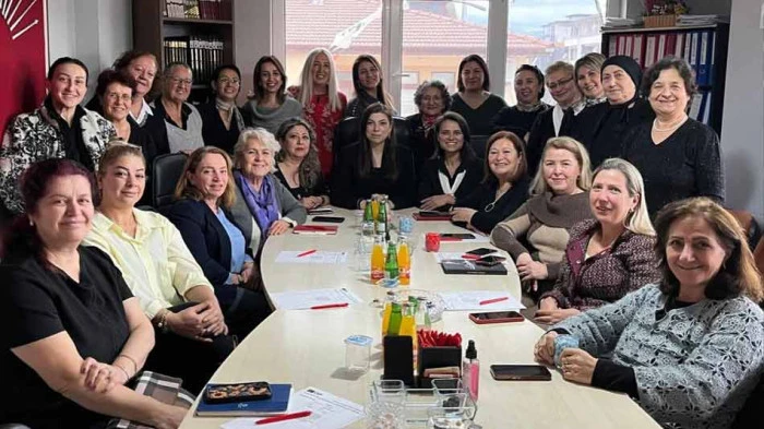 CHP KOCAELİ KADIN KOLU BAŞKANLARI TOPLANDI