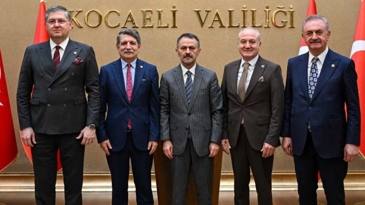 CHP KOCAELİ KURMAYLARINDAN VALİ AKTAŞ'A ZİYARET