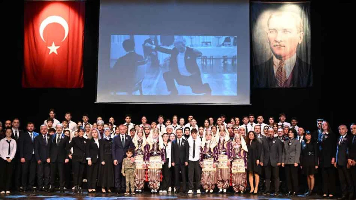 Gazi Mustafa Kemal Atatürk Kocaeli'de Törenlerle Anıldı