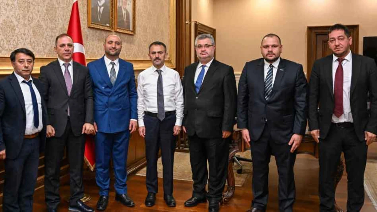 GEBZELİ İŞ İNSANLARI VALİ AKTAŞ'A GİTTİ