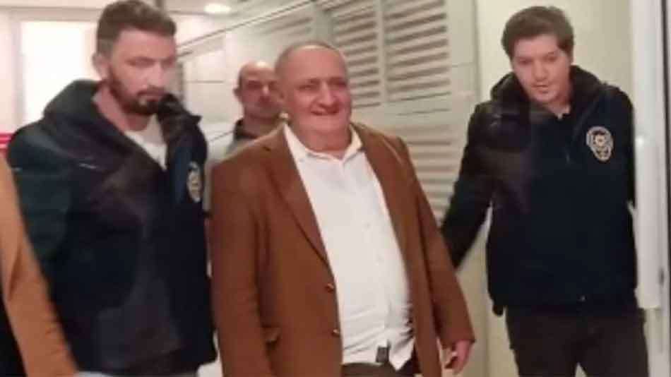 GÜNDEMDEKİ İSİM TÜRK MİLLETİNİ AŞAĞILAMAKTAN TUTUKLANDI