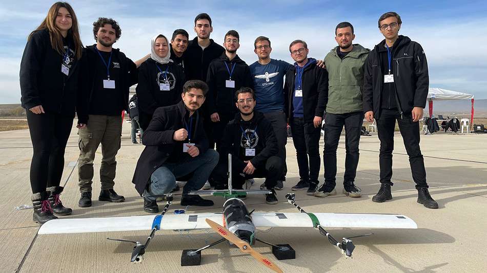 GTÜ'LÜ ÖĞRENCİLERİN İHA BAŞARISI