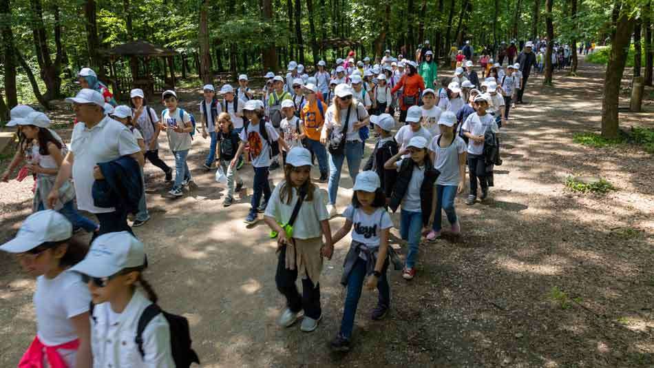 HOLDİNG DÜNYA ÇEVRE GÜNÜNÜ ÖĞRENCİLERLE KUTLADI