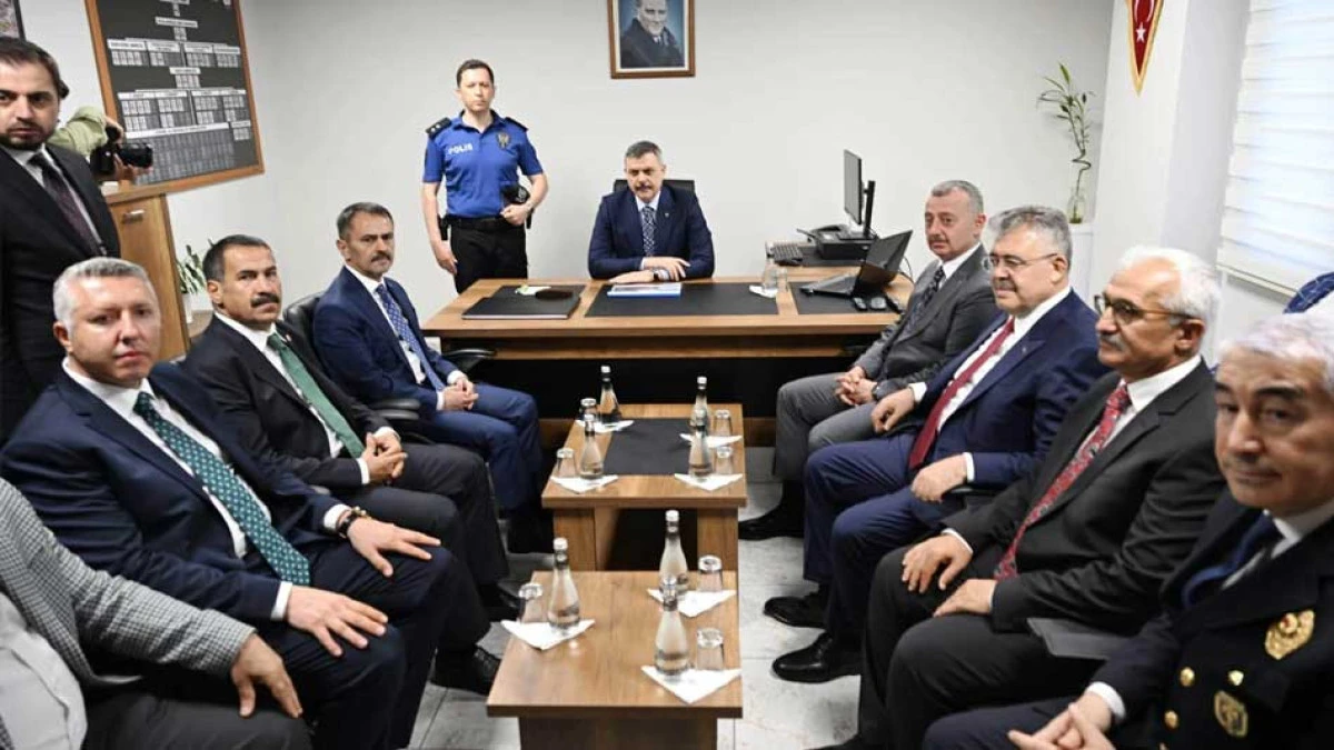 İ&Ccedil;İŞLERİ BAKANI &Ccedil;İFT&Ccedil;İ GEBZE'YE GELDİ