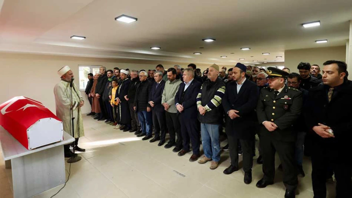 KIBRIS GAZİSİ NAZIM G&Uuml;R GEBZE'DE DEFNEDİLDİ