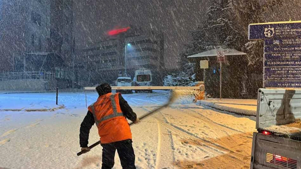 KOCAELİ VALİLİĞİ UYARDI; Kuvvetli Kar Yağışlarına Dikkat !