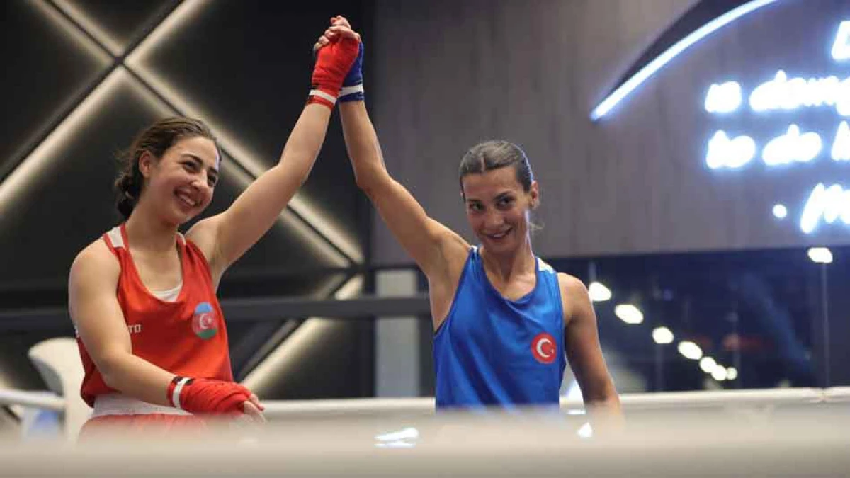 Kocaelili Ayşen, Riyad’da şanlı bayrağımızı göndere çekti