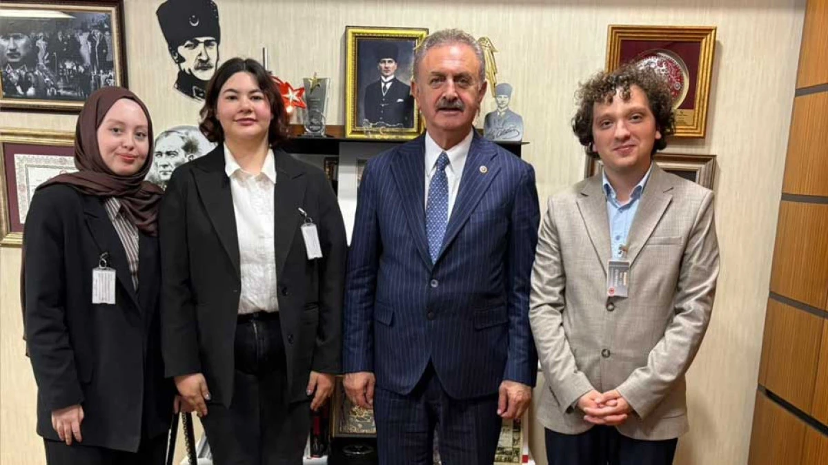 KOCAELİLİ GEN&Ccedil;LER NAİL &Ccedil;İLER'İ İŞTE B&Ouml;YLE MUTLU ETTİ