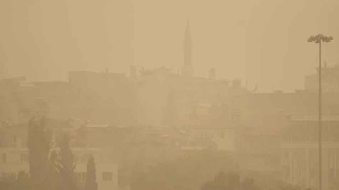Meteoroloji'den 17 kente sarı kodlu fırtına ve toz uyarısı