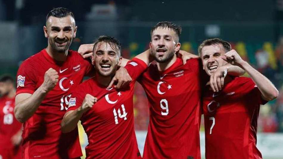 MİLLİ OYUNCU BEŞİKTAŞ'A ÇOK YAKIN