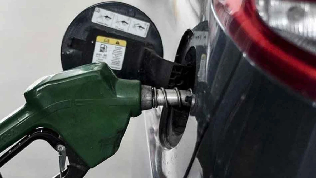 Motorin zammı durmuyor: Bu gece bir dev zam daha