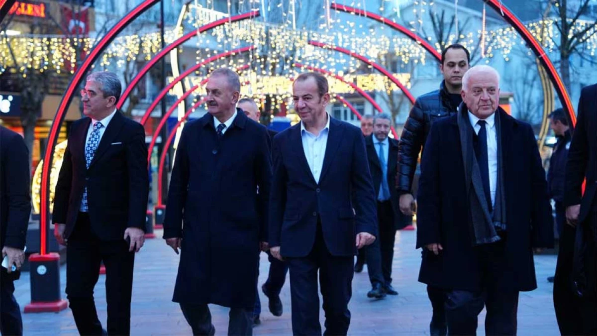 NAİL &Ccedil;İLER TANJU &Ouml;ZCAN İLE BOLU SOKAKLARINDA  