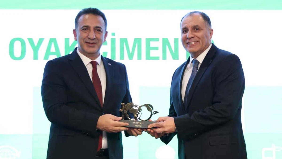 OYAK &Ccedil;imento&rsquo;ya ''S&uuml;rd&uuml;r&uuml;lebilirlik Liderleri'' &Ouml;d&uuml;l&uuml;