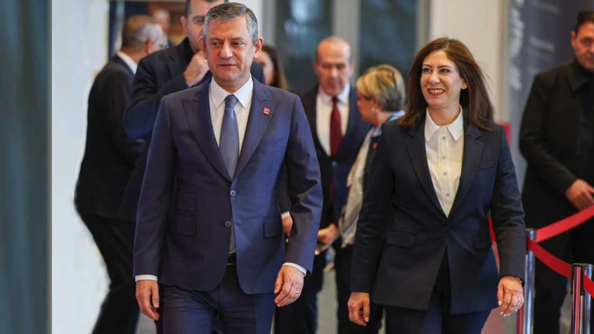 &Ouml;ZG&Uuml;R &Ouml;ZEL KADIN GENEL BAŞKANI AĞIRLADI