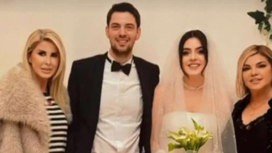 ÜNLÜ ŞARKICI ÇOCUĞUNU EVLENDİRDİ