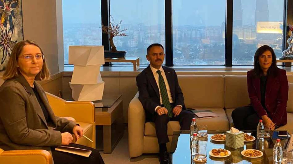 Vali İlhami Aktaş Sabancı Vakfını Ziyaret Etti