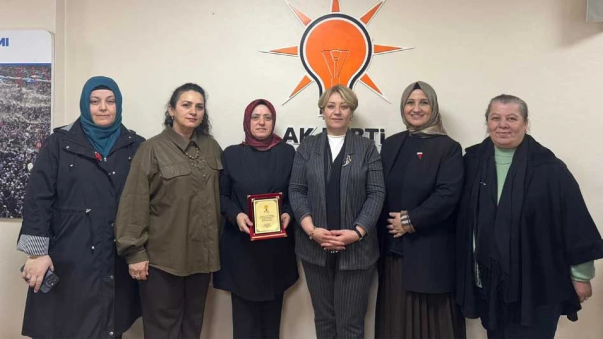 YASEMİN &Ouml;ZDEMİR'İN TENSİPLERİ İLE AK PARTİ GEBZE BİRİNCİ OLDU