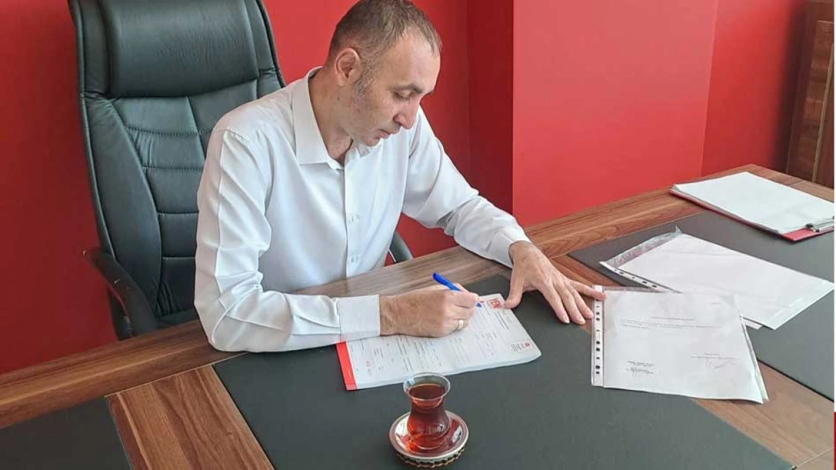 YENİ PARTİ &Ccedil;AYIROVA BAŞKANI ENİŞ'TEN &Ccedil;AY DAVETİ